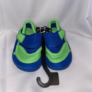 Toddler size 5/6 water shoes NWOT